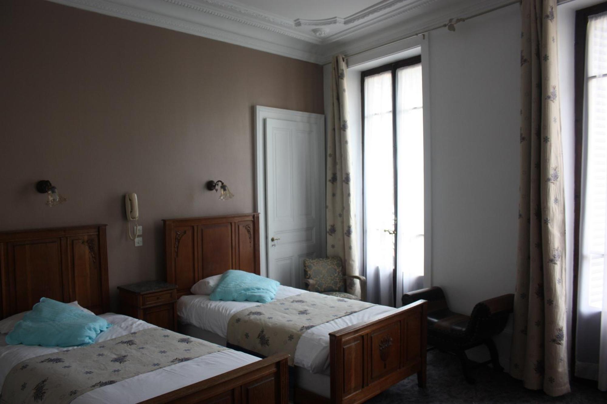 Hotel Savoy Aix-les-Bains Esterno foto